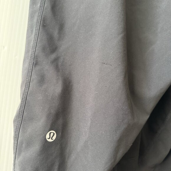 Lululemon T.H.E. Short Linerless 11” Mens Sz Small Black Flaws - Picture 15 of 16